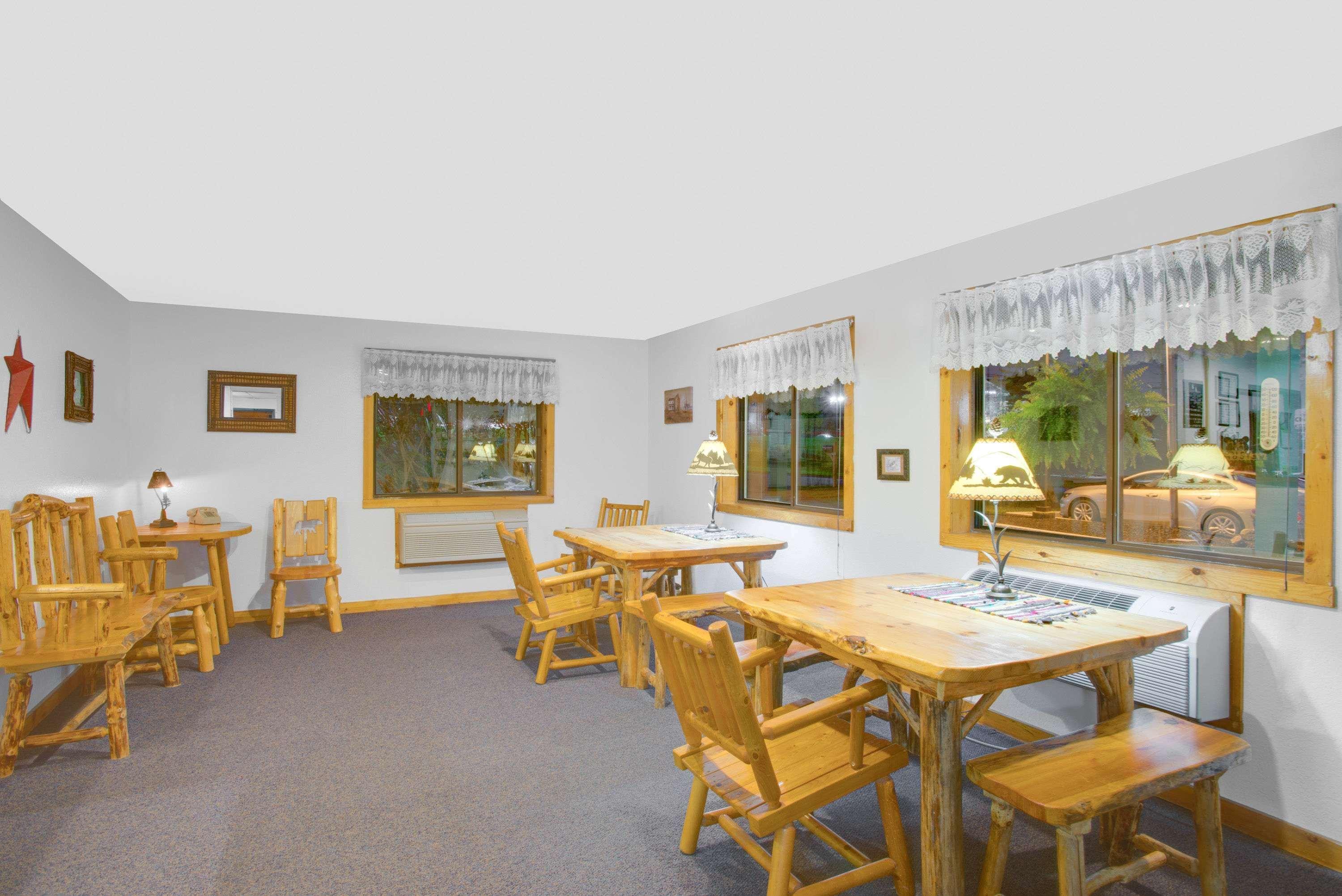 Super 8 By Wyndham Lake George/Warrensburg Area Bagian luar foto